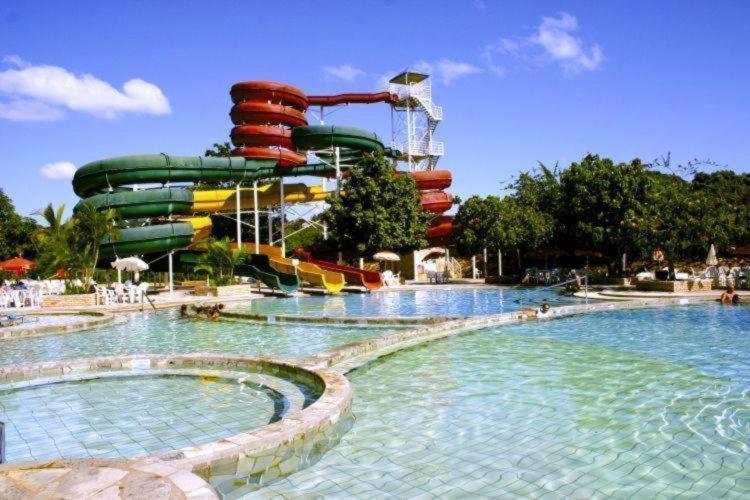 Piazza Diroma - Com Acesso Acqua Park Cn-Go Aparthotel Caldas Novas Eksteriør bilde
